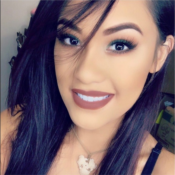 Meet your Posher, Ezralyn - Picture 4 of 11